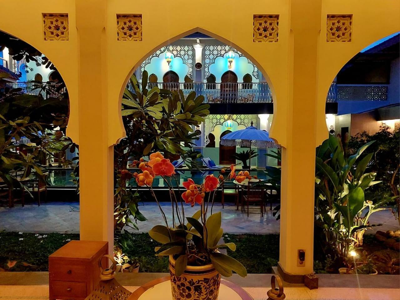 Blue Garden Boutique Hotel Jepara Exterior photo